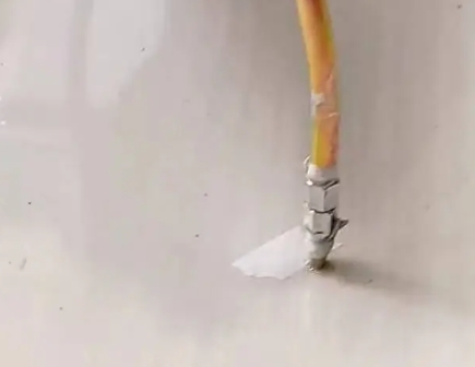 彰武瓷砖空鼓维修公司专业解答在瓷砖铺贴过程中，如果使用的砂料过粗（如全部使用了粗砂），可能会导致以下问题